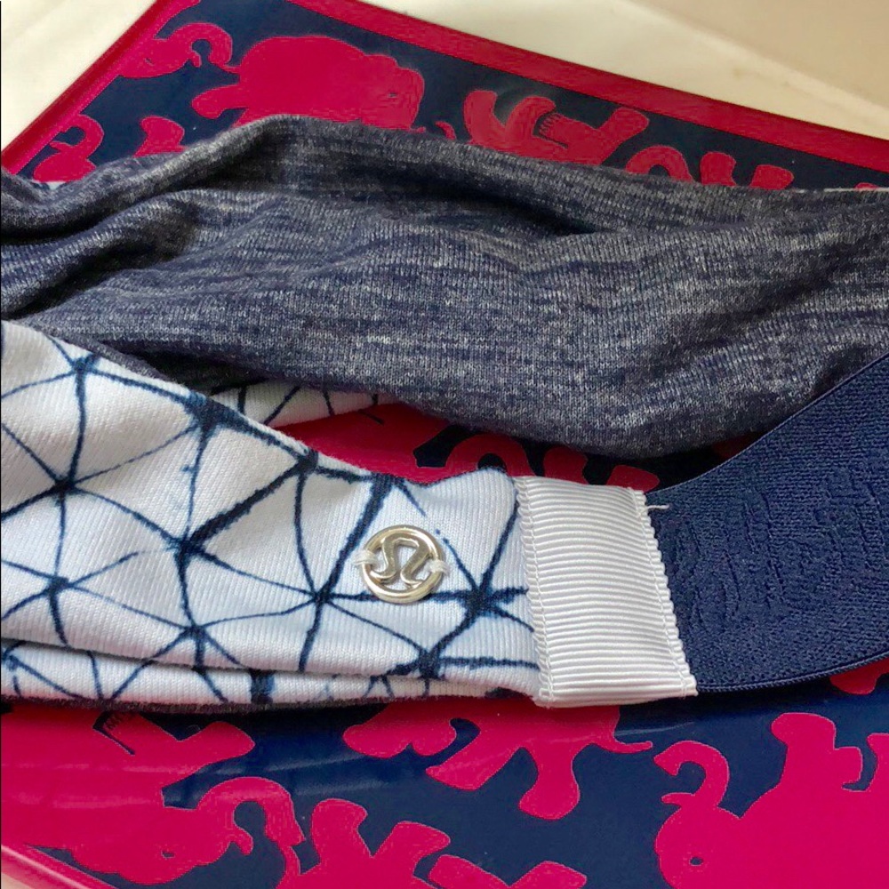 reversible lululemon headband!
